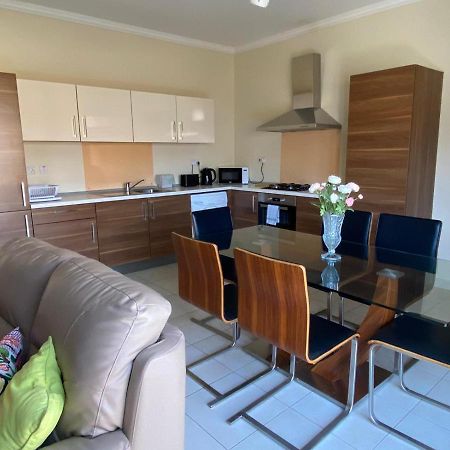 Newly Refurbished Mellieha Central Apartment 외부 사진